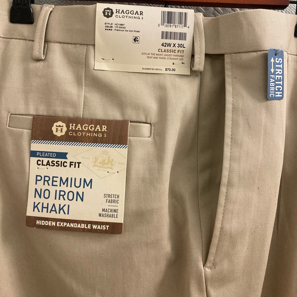 Men’s Haggar Classic Premium No Iron Khaki